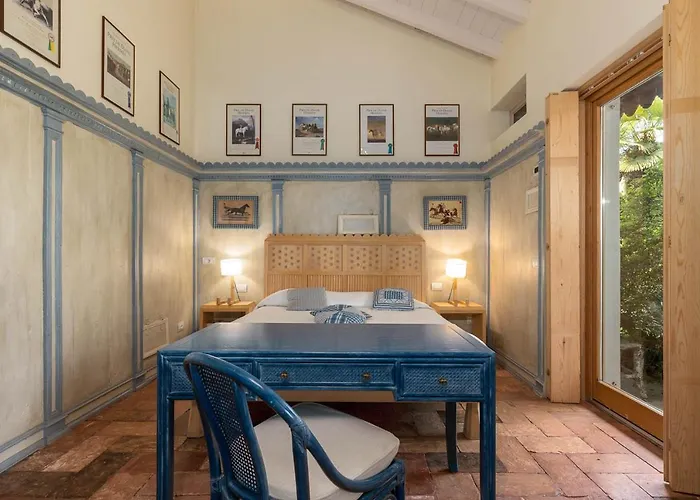 Bed & Breakfast La Cucchetta 4*